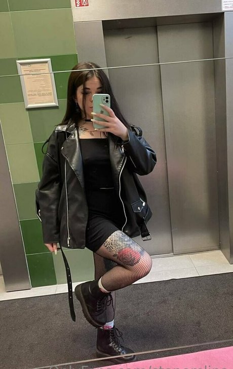 ヌード妻オンリーファンズ 美しいポルノ 写真