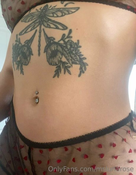 ニューハーフの乗馬オンリーファンズ アートポルノ 画像