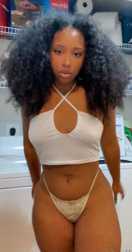 ジムガールズオンリーファンズ えろ 画像