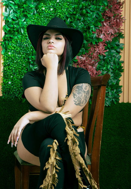 roseiaro アダルトモデル 画像