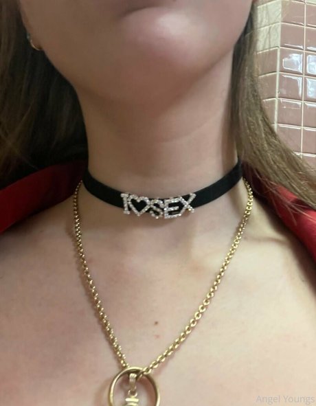 Angelyoungsxxx エロティック女優 写真