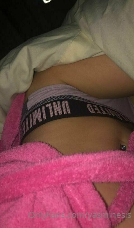 ミラーセルフィーオンリーファンズ トップ 写真