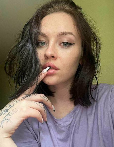 巨乳ランジェリーオンリーファンズ 限定 写真