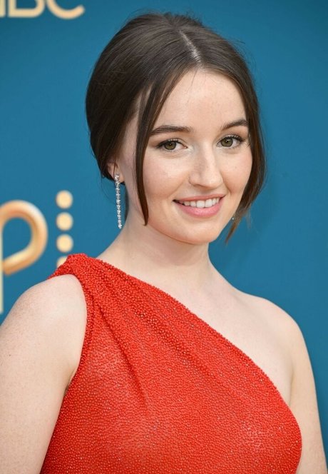 金髪の筋肉オンリーファンズ ポルノ 画像