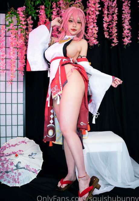 アジア人ニューハーフオンリーファンズ アートヌード 写真