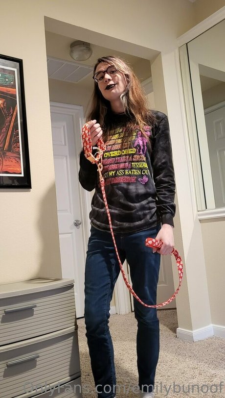 emilybunoof 裸の女優 ギャラリー