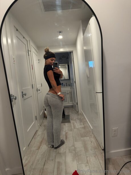 emiiixox アートモデル 画像