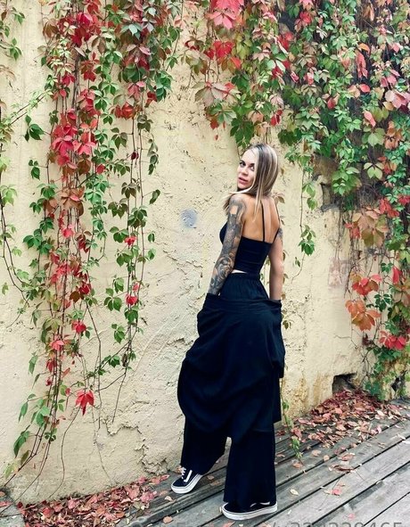 yourlustfullover かわいいモデル ギャラリー