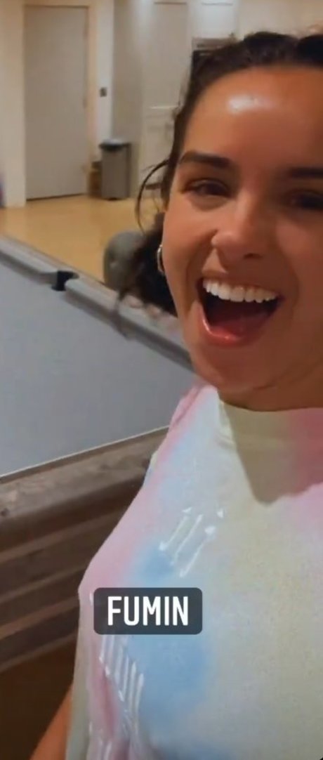 成熟したラテン系オンリーファンズ ホットセックス 画像