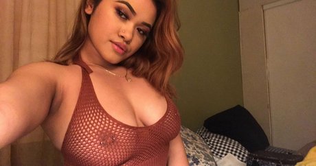 ブルネットのPOV オンリーファンズ セクシー裸 画像