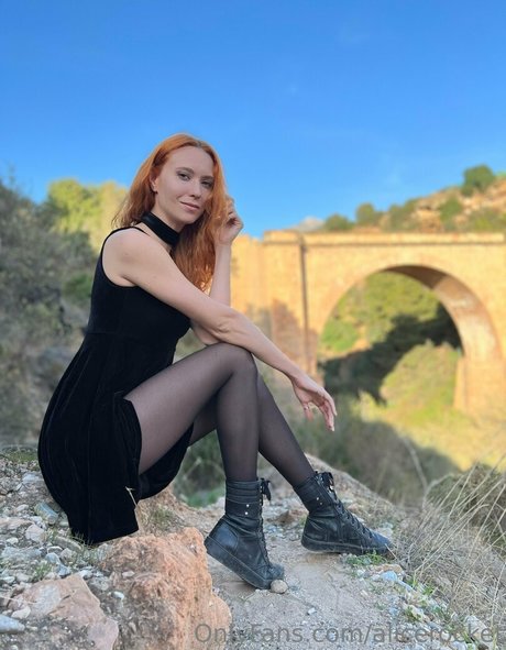 コスプレ フェムボーイ オンリーファンズ 美しい裸 写真