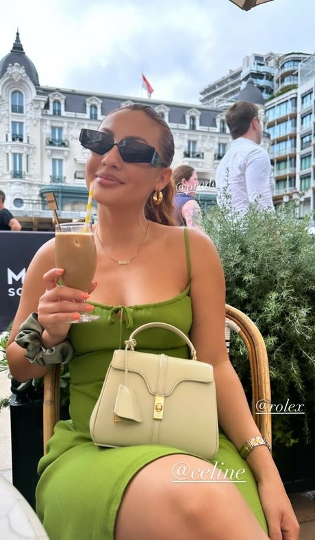 ビキニプリンセスオンリーファンズ えろた 画像