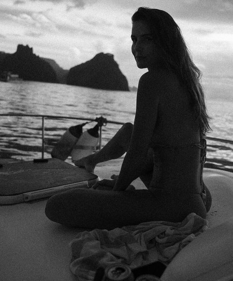 巨乳タトゥーオンリーファンズ 無料裸 写真