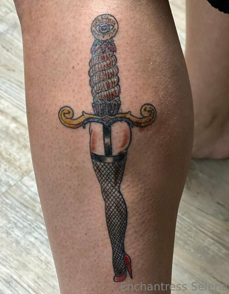 enchantressselenafree 最高のスター 写真