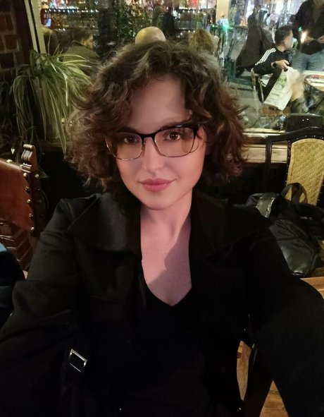 gera october 裸のスター ギャラリー