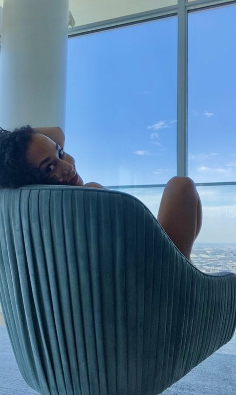 ランジェリーファックオンリーファンズ HD 画像