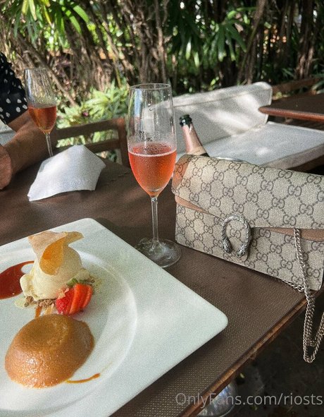 巨乳熟女オンリーファンズ 無料エロ アーカイブ