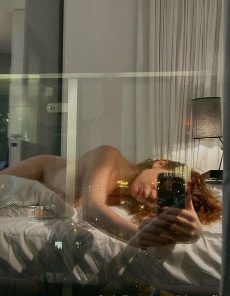 シャワー3P オンリーファンズ HD 画像