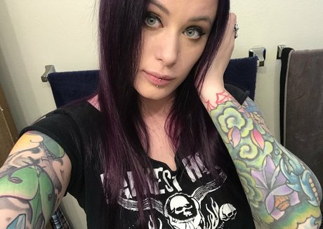 ブルネットのPOV オンリーファンズ 無料エロ 写真