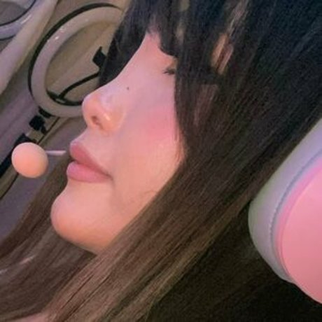 お尻を広げるオンリーファンズ 無料セクシー 写真