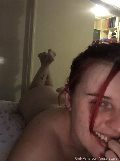 aussiesarah エロティックなポルノスター 写真