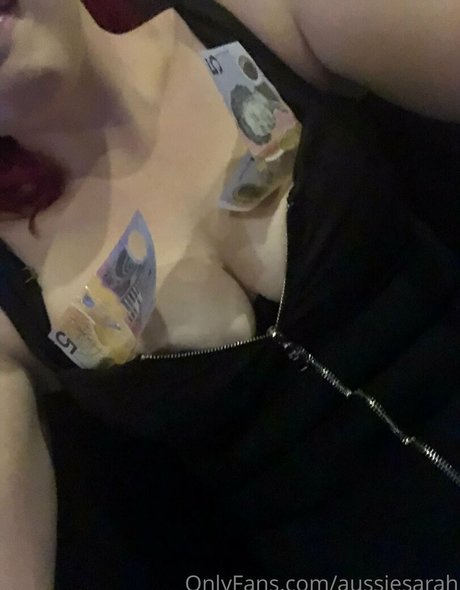 尖ったおっぱいオンリーファンズ ホット 画像