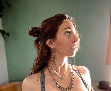 尖ったおっぱいオンリーファンズ 限定 ギャラリー