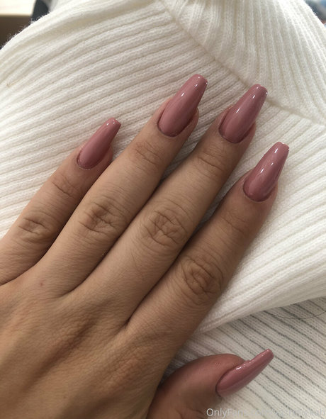 アウトドア 熟女 オンリーファンズ ヌード ギャラリー