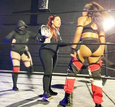 ぽっちゃりラテン系オンリーファンズ ホットヌード 画像