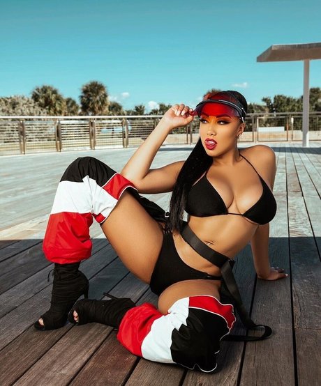 Leila Grey ポルノスター セクシー 写真