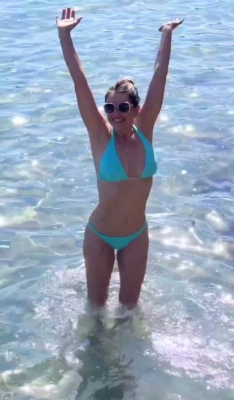 痩せた黒人ティーンのオンリーファンズ ポルノ アーカイブ