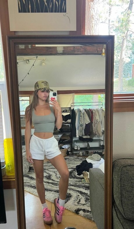 かわいいアナルオンリーファンズ 可愛い 写真