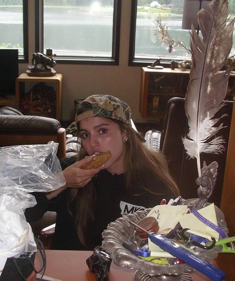 切断者オンリーファンズ ヌード 写真