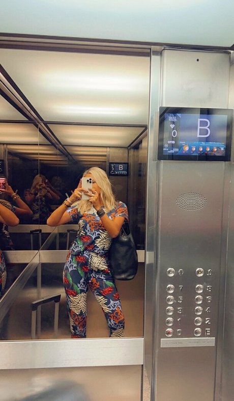 美しいベイビーオンリーファンズ セクシーヌード ギャラリー