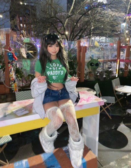 曲線美のブロンドオンリーファンズ 無料裸 写真