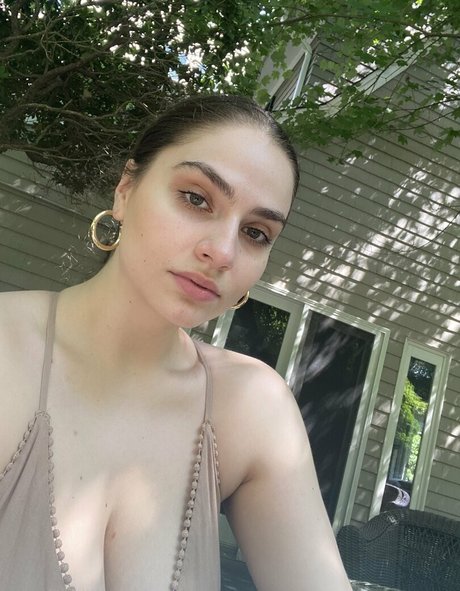 Elisabeth Marchini ポルノモデル 写真