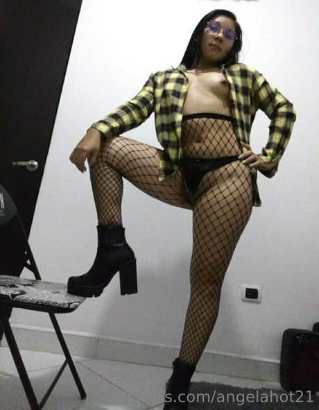 太った足のオンリーファンズ ホット 写真