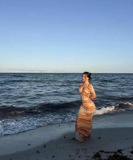 ジムガールズオンリーファンズ ホットヌード 画像