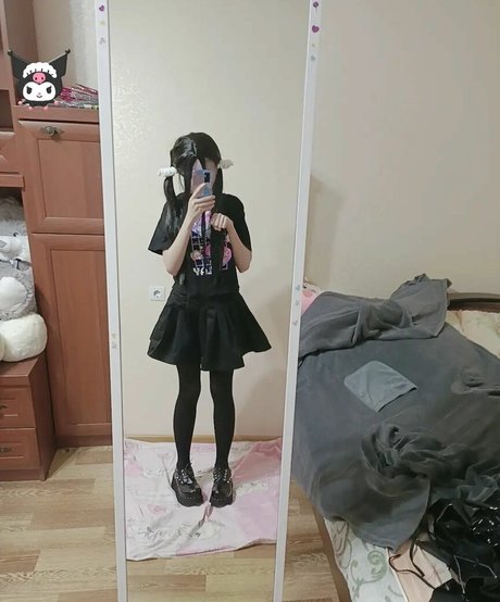 弁護士オンリーファンズ 美しいヌード 画像