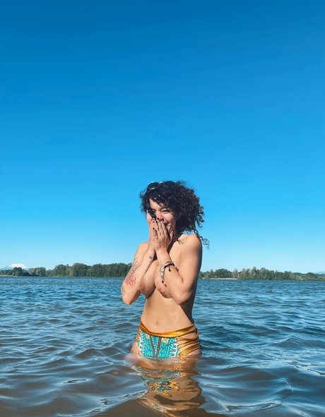 ジャークオンリーファンズ 無料セクシー ギャラリー