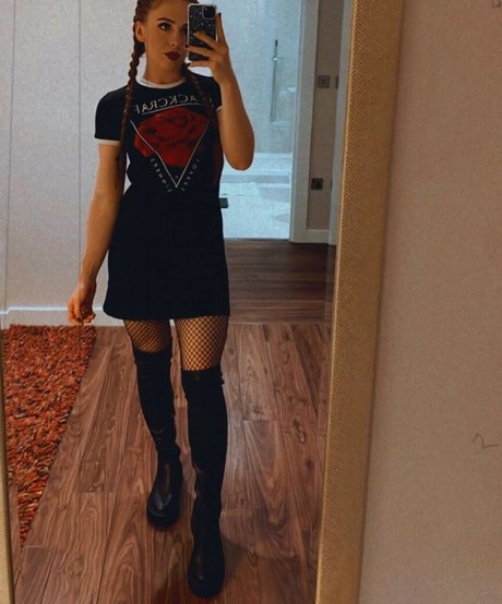 Isla Dawn 無料モデル ギャラリー