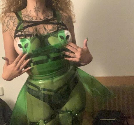 弁護士オンリーファンズ 無料 写真