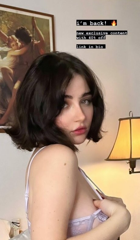 曲線美のランジェリーオンリーファンズ ホットヌード ギャラリー