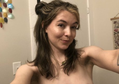 小柄な足オンリーファンズ 美しいポルノ 画像