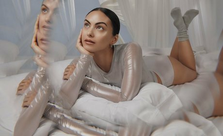 Camila Mendes スター ギャラリー