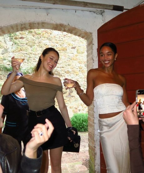 アナルコスプレオンリーファンズ ホット裸 ギャラリー