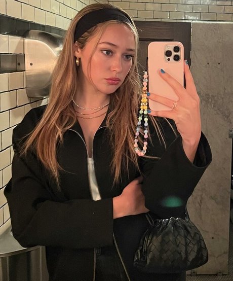 超デブおばあちゃんオンリーファンズ アート裸 写真