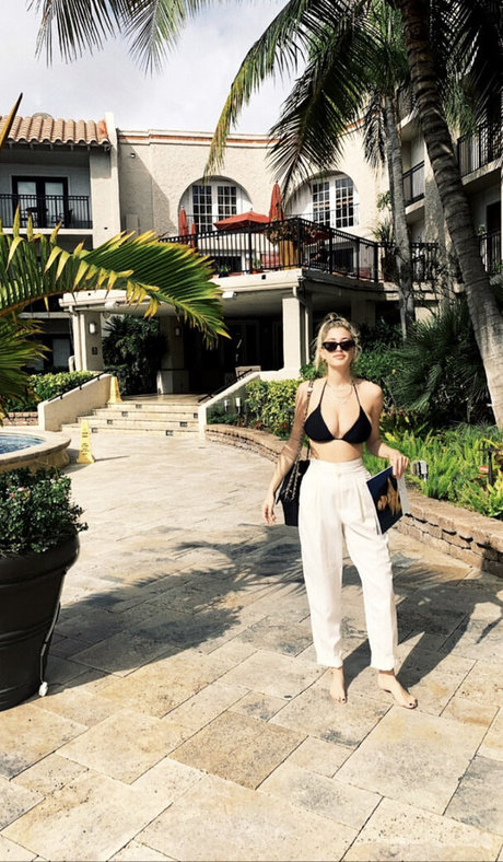 太った足のオンリーファンズ セックス 画像