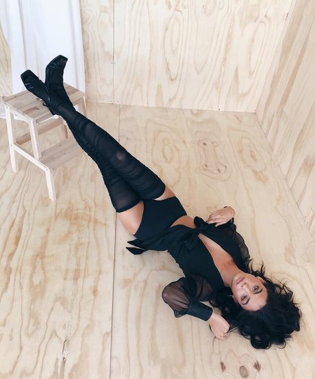 Christina Nadin ポルノスター トップ 写真