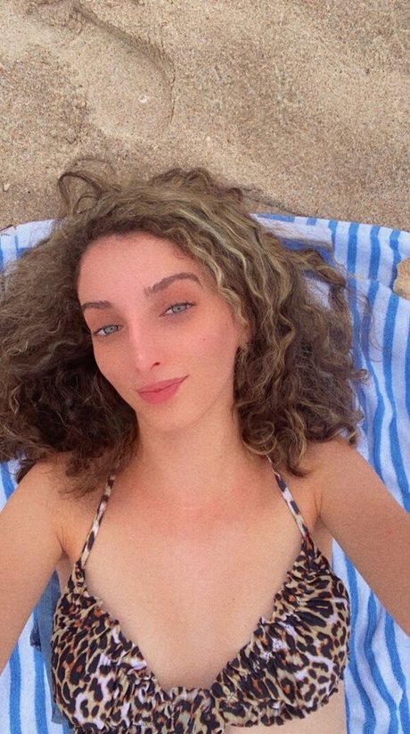 Yanellis Linares ポルノスター 素敵 ギャラリー